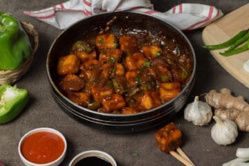 restaurant style chili paneer